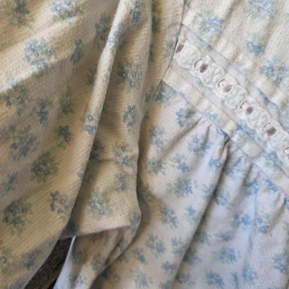 Adonna Nightgown Womens M Blue White Floral Lace Long Sleeve Sleep Dress Flannel